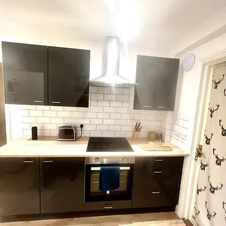 Large One Bedroom Appartement