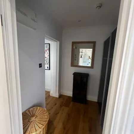 Apartament Large One Bedroom