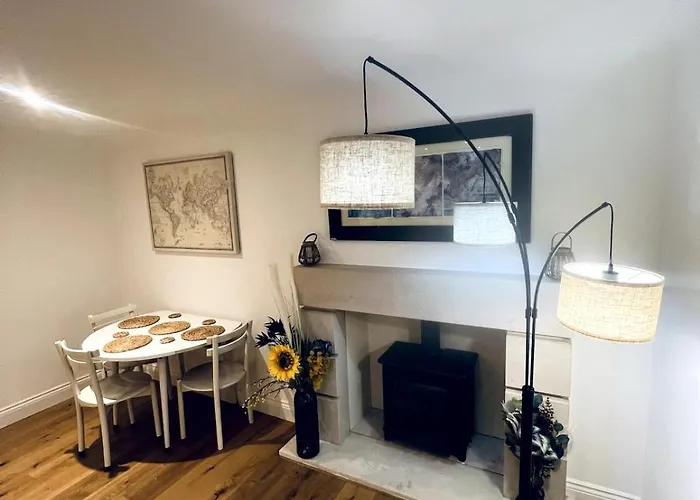 Large One Bedroom Spring Grove