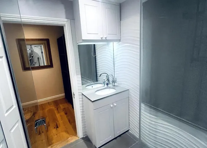 Daire Large One Bedroom Spring Grove